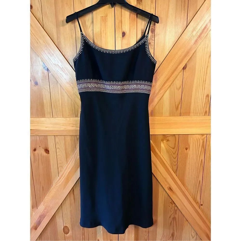 Maggy London Black Embroidered Sleeveless Dress Size 10 (4458)
